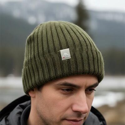 yungo corto verde Gorro Tejido Yungo Corto Trevo